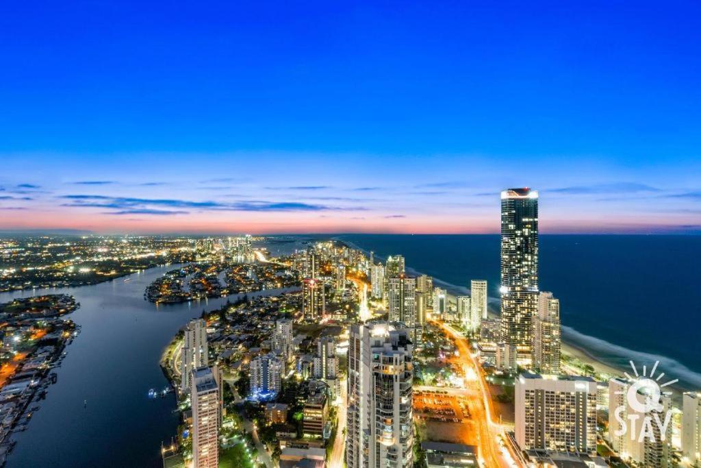 Circle On Cavil Holidays Gold Coast Buitenkant foto